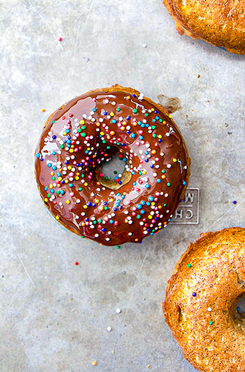 Most AMAZING Flourless Chocolate Glazed Banana Donuts (Paleo, GF, DF, Oil-Free, Nut-Free)