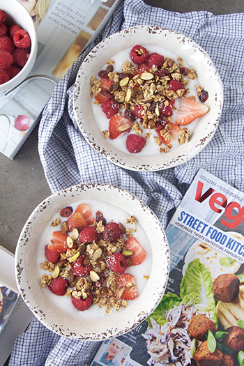 How to Make Sugar & Oil free Granola (GF, Vegan)