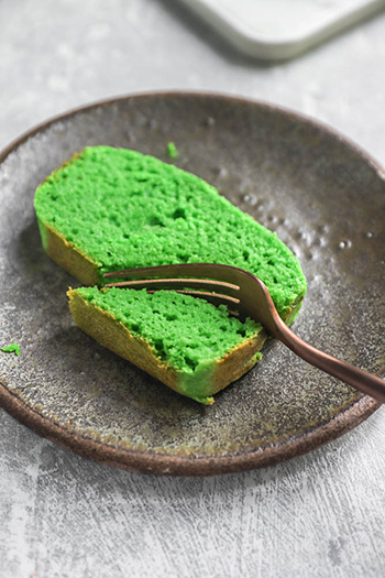 Gluten Free Pandan Cake (Low Carb, Refined Sugar Free)