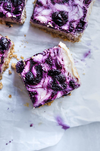 Frozen Berry Yogurt Granola Bars (Vegan, Gluten Free)