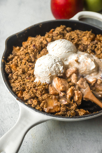 Gluten Free & Vegan Apple Crisp (low sugar)